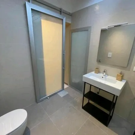 Alex Comfort House * Bari
